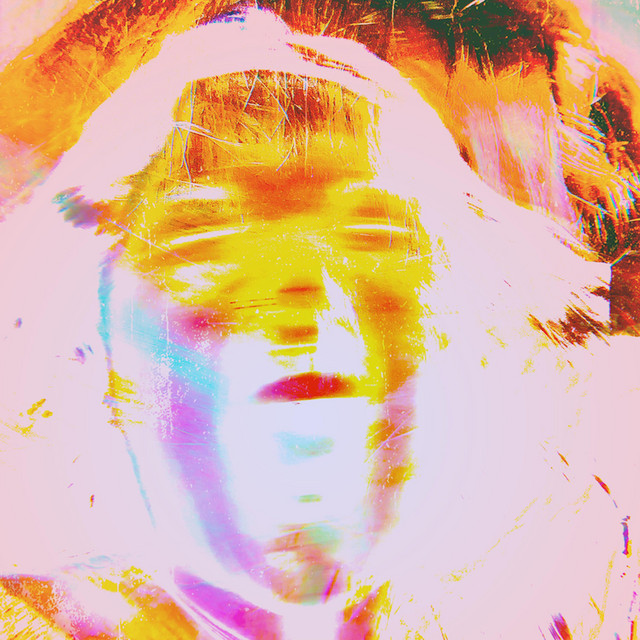 Thee U.F.O, Unique Freaks con “Glowing&nbsp;Friends”